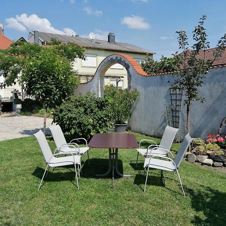 Gaestehaus Anita Breitenbrunn  Ngoại thất bức ảnh