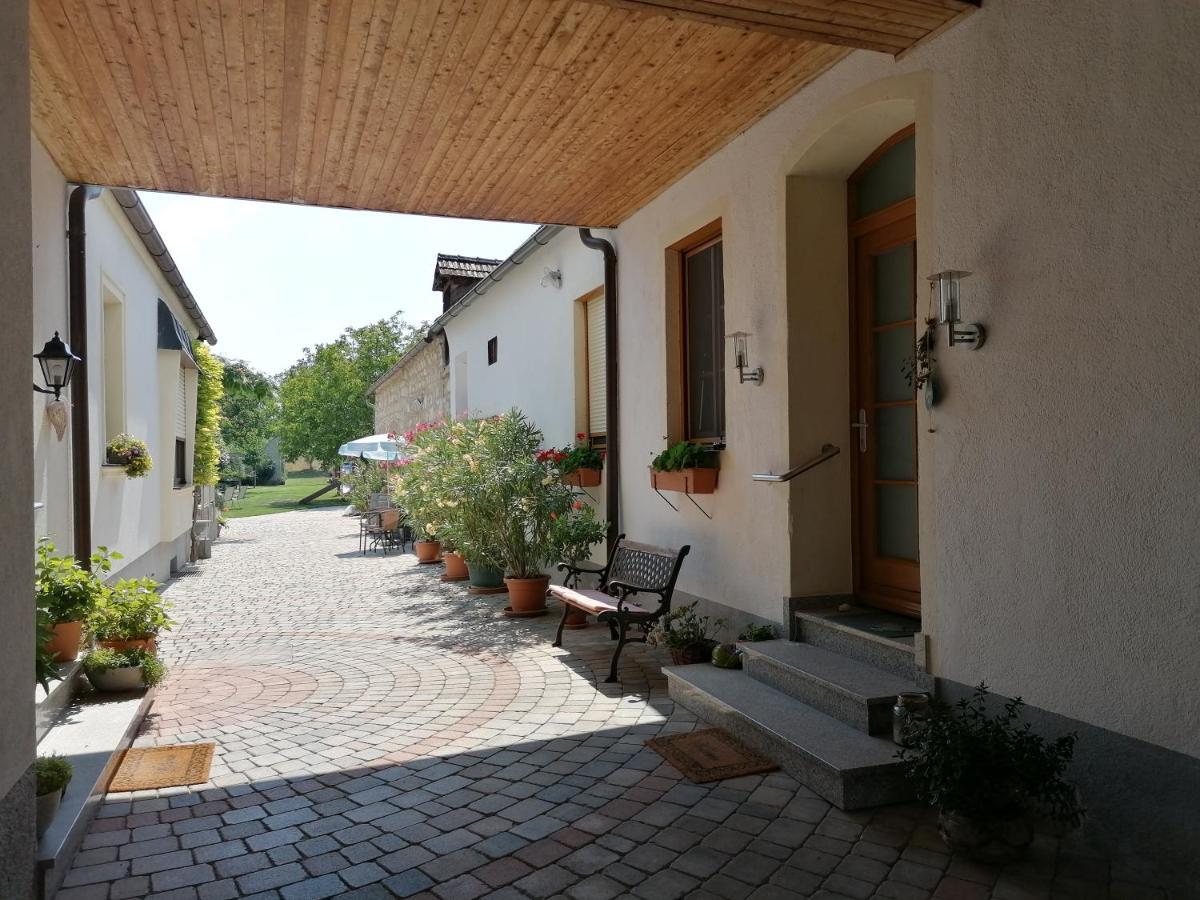 Gaestehaus Anita Breitenbrunn  Ngoại thất bức ảnh